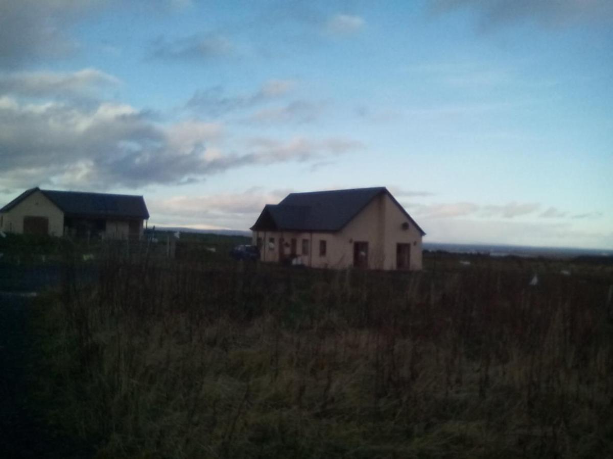 Bed and Breakfast April House Barrock Экстерьер фото