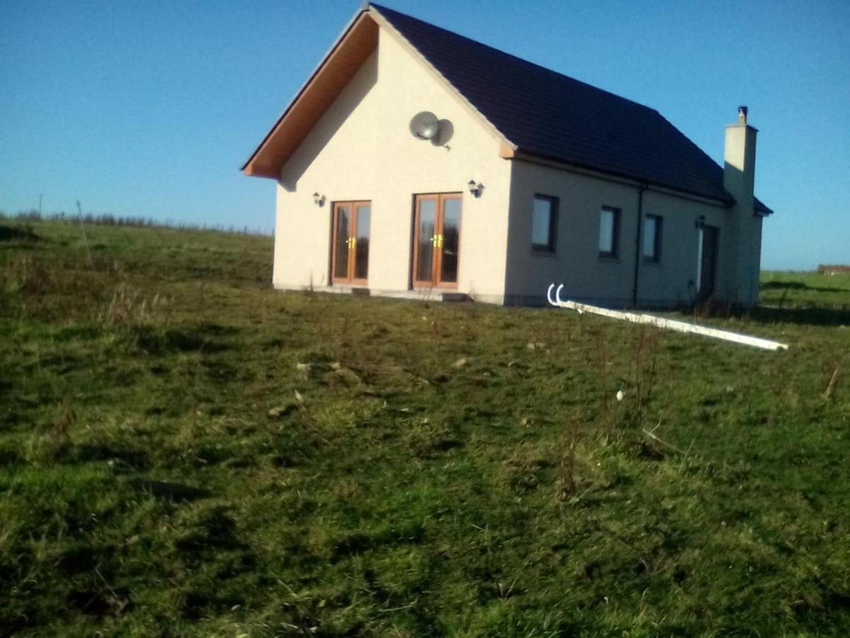 Bed and Breakfast April House Barrock Экстерьер фото