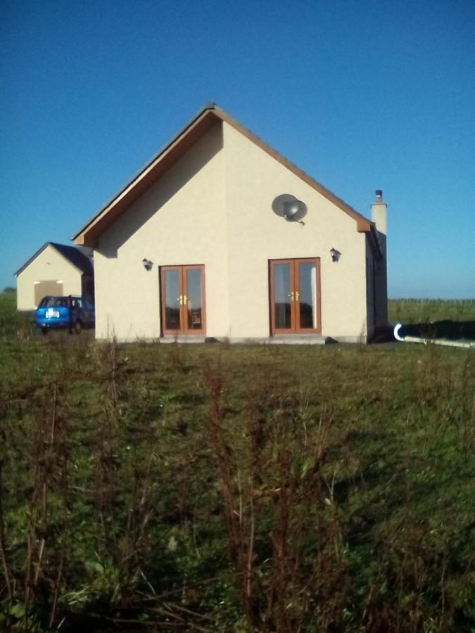 Bed and Breakfast April House Barrock Экстерьер фото